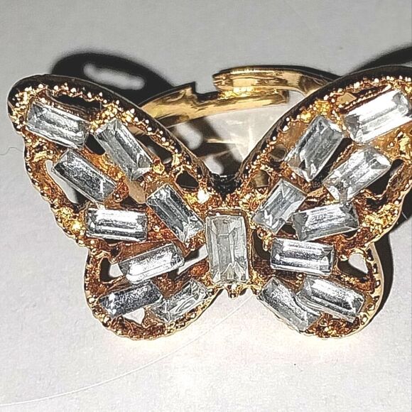 Mariah Carey inspired butterfly ring for all our fellow lambs - Picture 6 of 9
